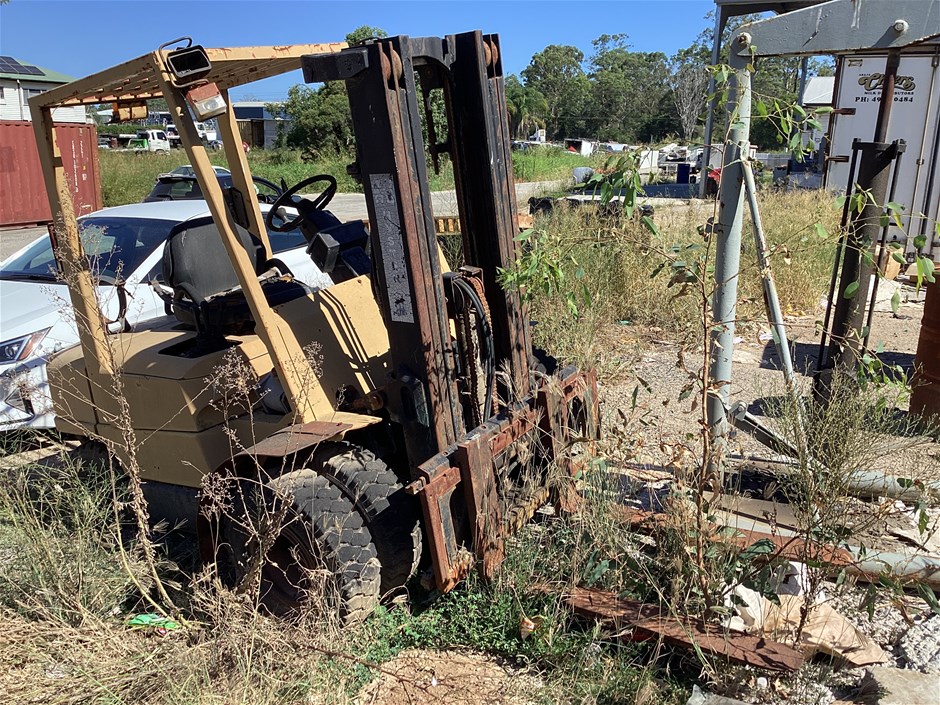 Hyster Forklifts x 2 (Parts Only)