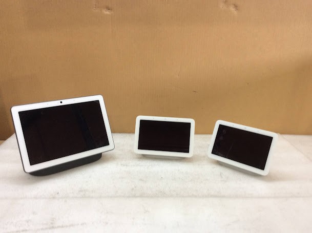 Mix Brand and Model Smart Display (Lot of 3)