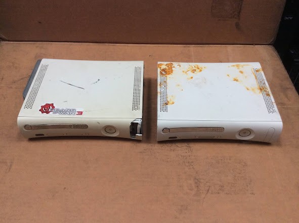 Microsoft Xbox 360 Mixed Model Consoles (Lot of 2)