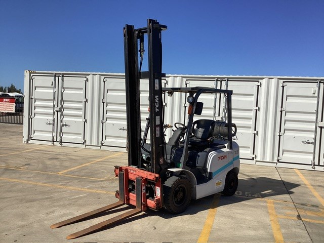 <p>TCM FG27T3 Counterbalance Forklift</p>