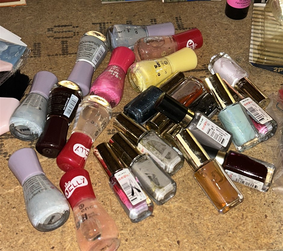 25x Nail Polish (Assorted Colours & Brands)