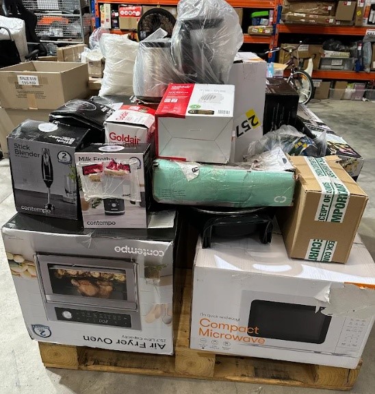 Approx 30 x Household Appliances/Electronics, comprising: Air Fryers, Vacuu