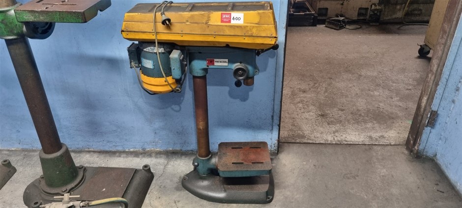 Brobo Waldown bench vertical Drill swinging table