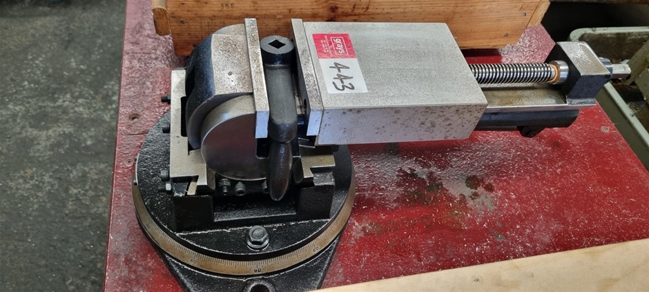 Tilting and Rotating Vice