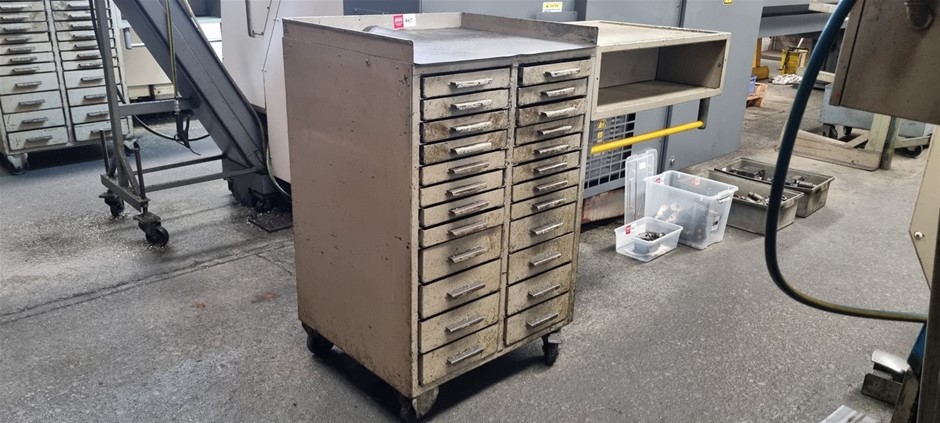 Steel Machine Tool  Set-up trolley 24 draws on wheels