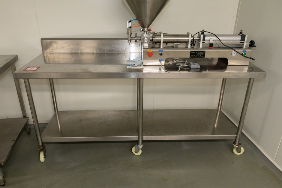 Prep Bench with Under Shelf Mobile