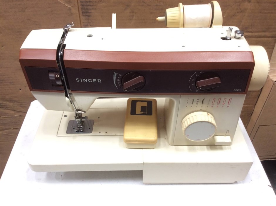 Singer 5525 Sewing Machine