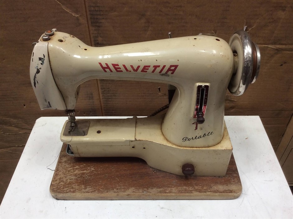 Helvetia Portable Sewing Machine