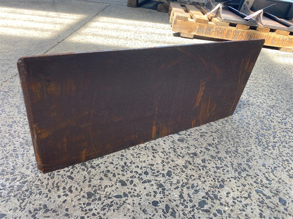 Unused Mini Loader Attachmnent Adaptor Plate