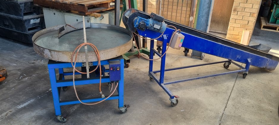 Parts rotator plus infeed conveyor
