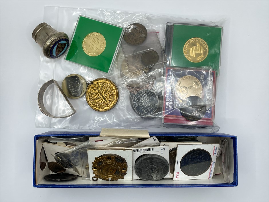 Approx. 81 x Asstd World & AU Tokens, Souvenirs & Medals