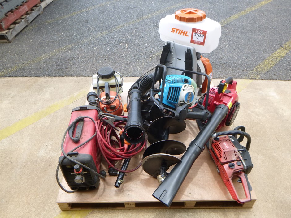 Assorted Outdoors gardening power tools