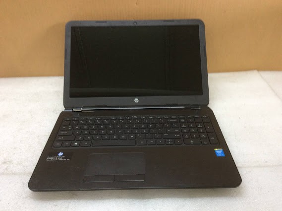 HP 15 NetBook Laptop i3 4005U 4GBRAM/1000GB Black