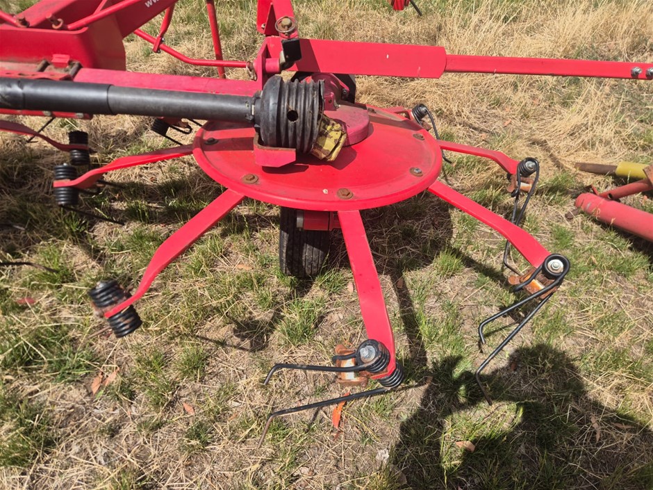 2014 Lely Lotus 370 Lely Tedder Rake