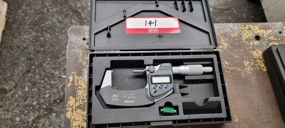 Digital Mitutoyo Micrometer
