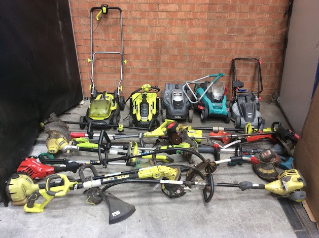 Ryobi/Ozito/Makita Mixed Brand and Model String Trimmers/Lawn Mowers