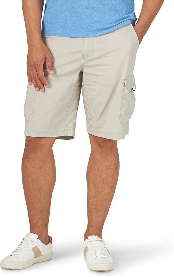 LEE Men's Extreme Motion Crossroad Cargo Short, Size 29, Stone, 102187010.