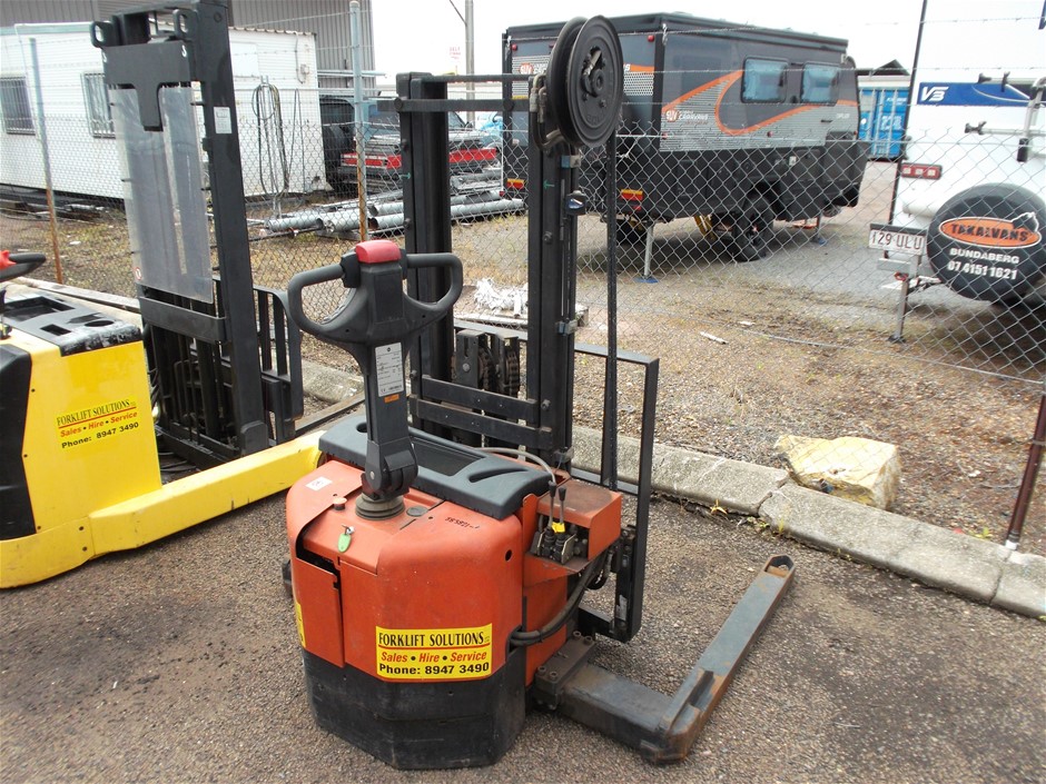 <p>BT Walkie Stacker</p>