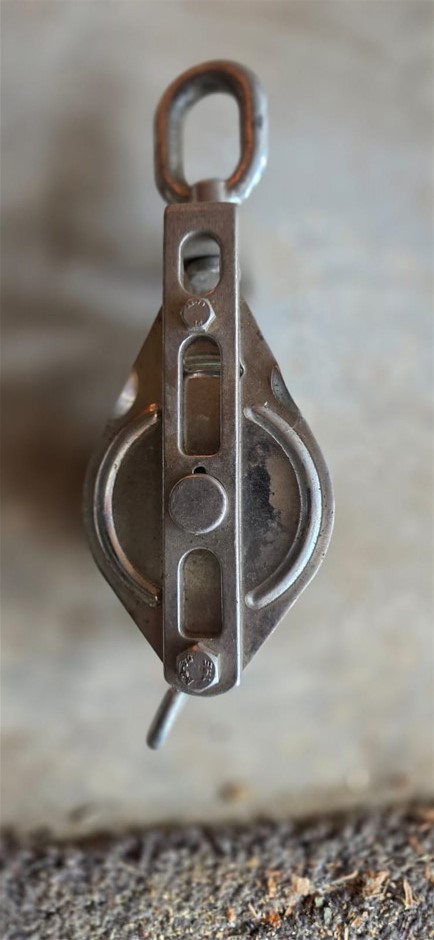 Stainless G-304 Double Sheave Block Eye C/W Becket