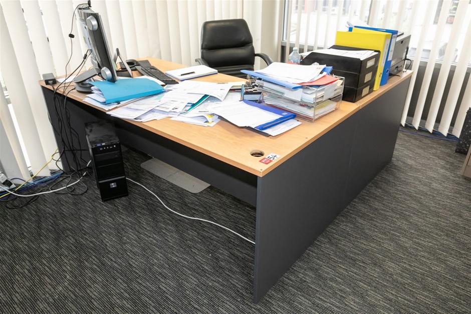 Office Desk with Return
