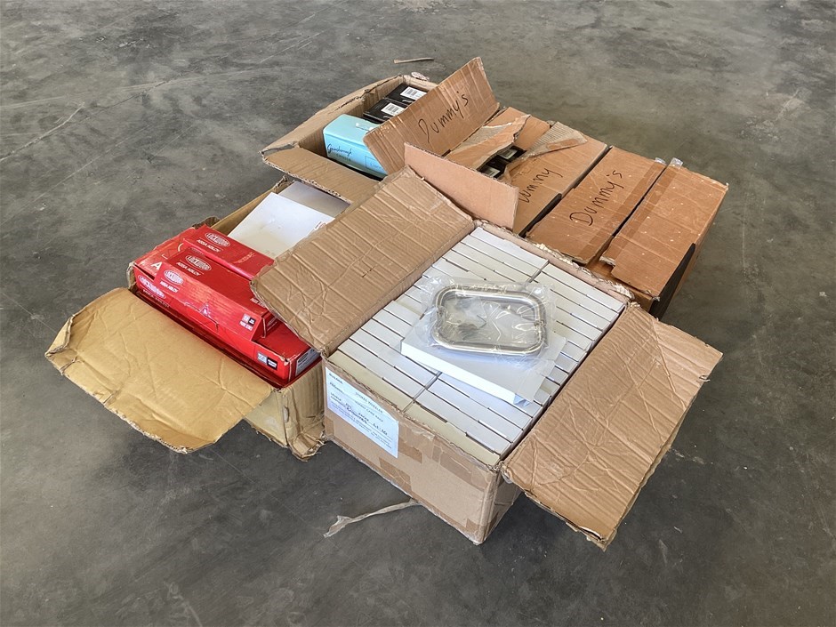 Lockwood and Gainsborough Door Sundries QTY 6 Boxes