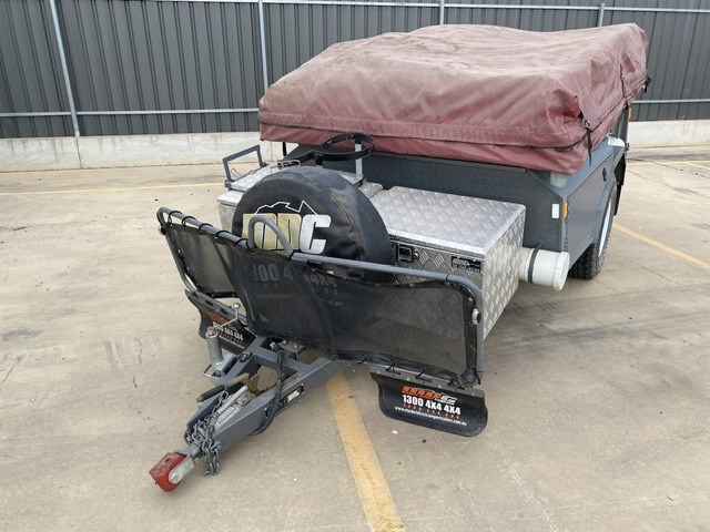 2014 Market Direct Camper Trailer