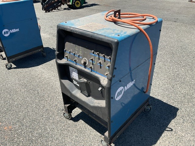 UNRESERVED WELDERS, WORKSHOP EQUIPMENT &  BOX TRAILER