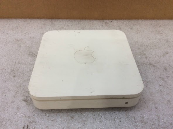 Apple AirPort Extreme 802.11n (4th Gen)(A1354) Router