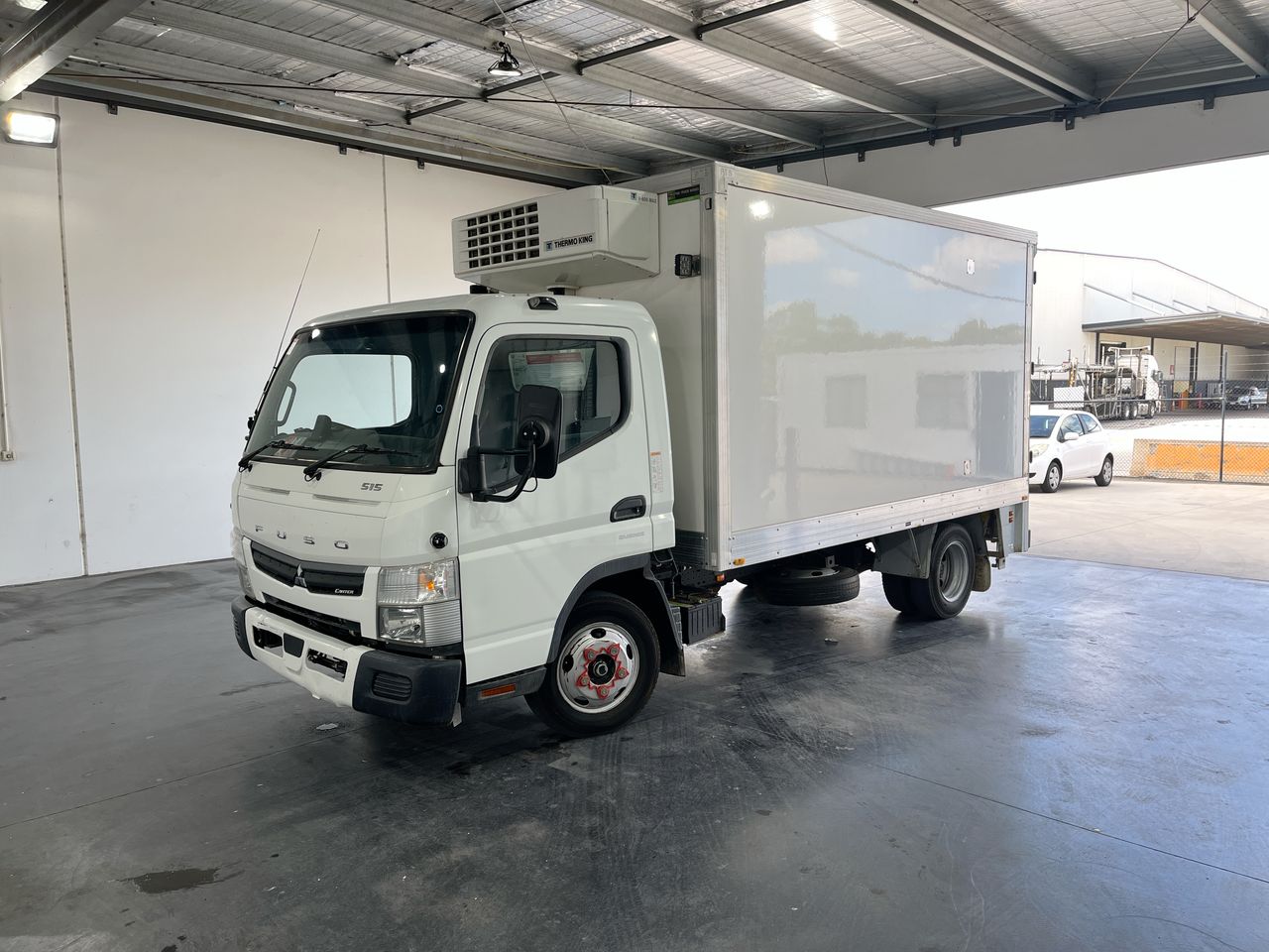 Mitsubishi Fuso 515 Automatic Truck