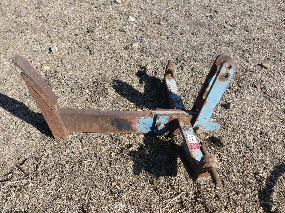 <B>Ripper Tyne Assembly (3 Point Linkage)</B>