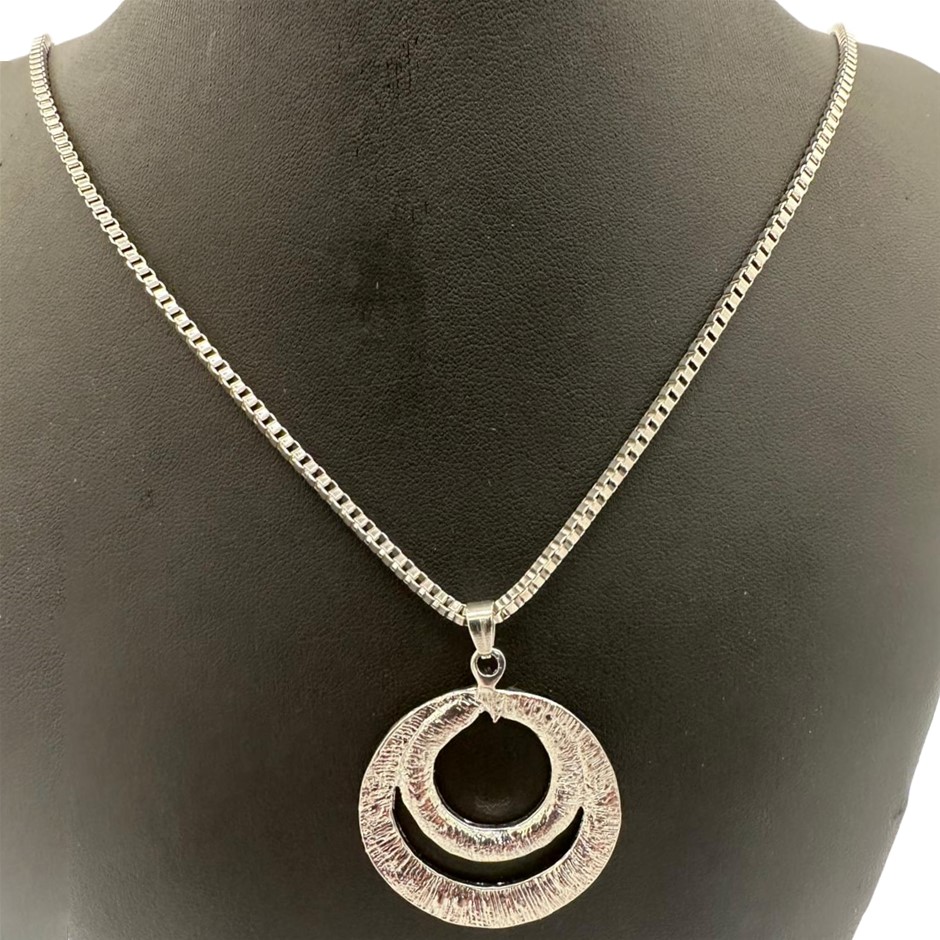 Double Eternity Necklace in Silver