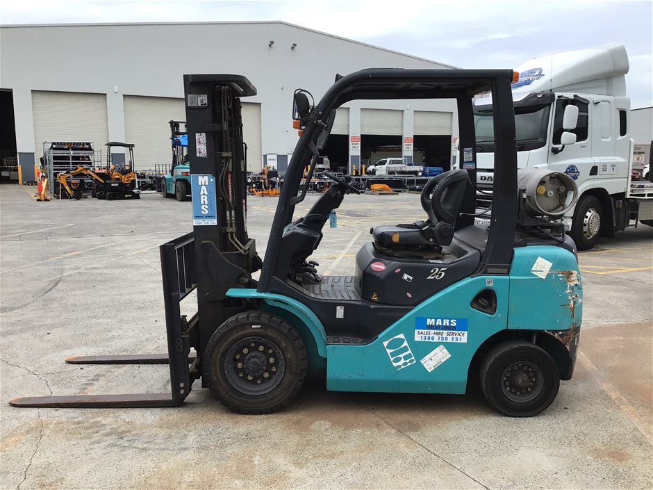 <p>Baoli  QD25F Counterbalance Forklift</p>