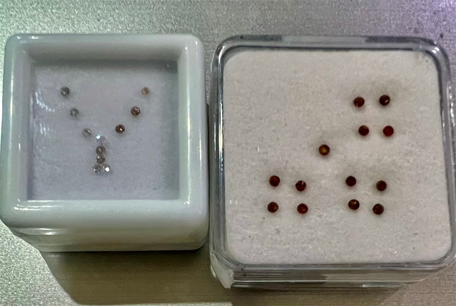 0.25 carat red diamond & 0.14 carat pink diamond