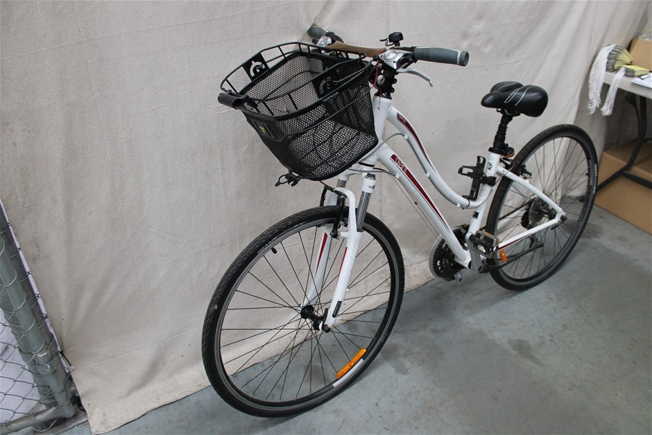 Giant Cypress White Bicycle