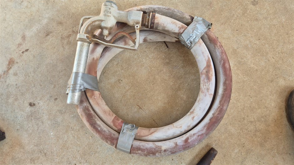 Fuel Delivery Hose with Nozzle