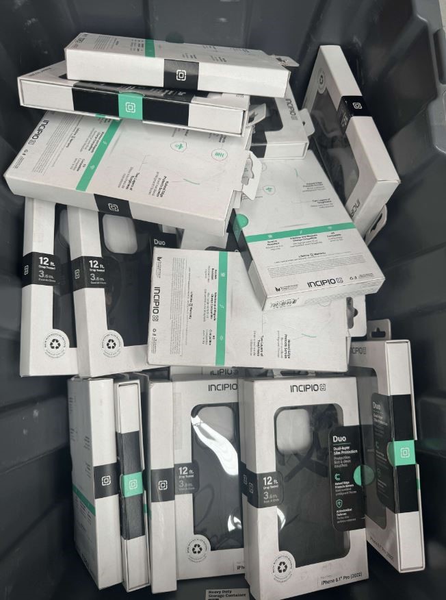 70 x INCIPIO Duo iPhone 14 Pro Black. NB: Some Items Are Unsealed. Buyers