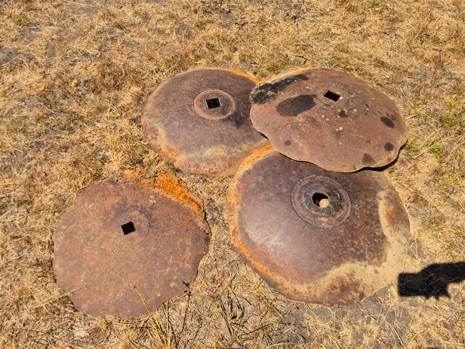 Assorted Used Disc Plates