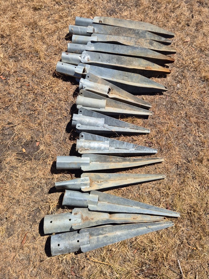 Quantity of Spikes to suit Steel Pipe