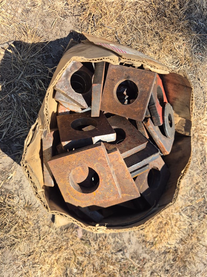 Quantity of Cut Steel Eyes