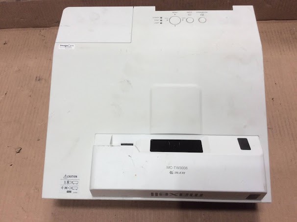 Maxell MC-TW3006 LCD Projector