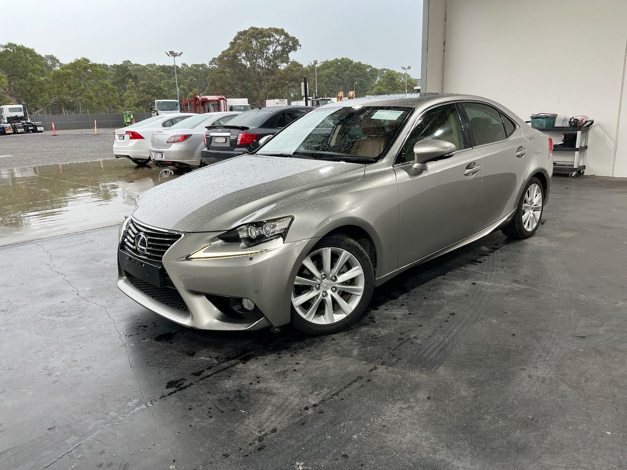 2014 Lexus IS IS300h LUXURY AVE30R CVT Sedan