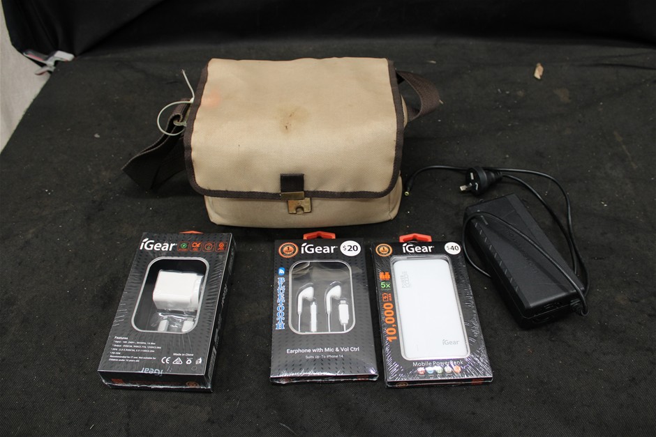Quantity of Assorted iGear Items & Polaroid Camera/Lenses in Bag