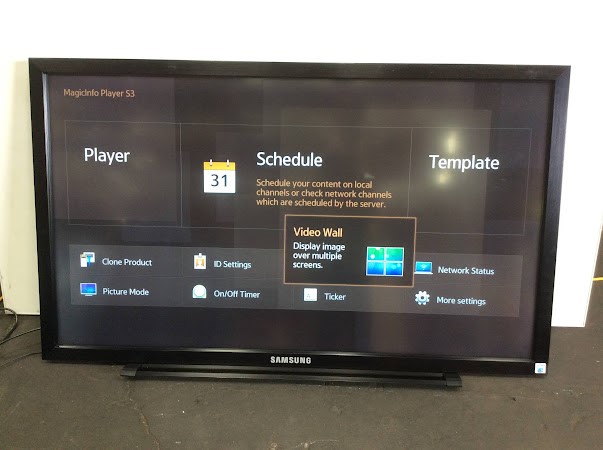 Samsung DM65E 65" Color Display