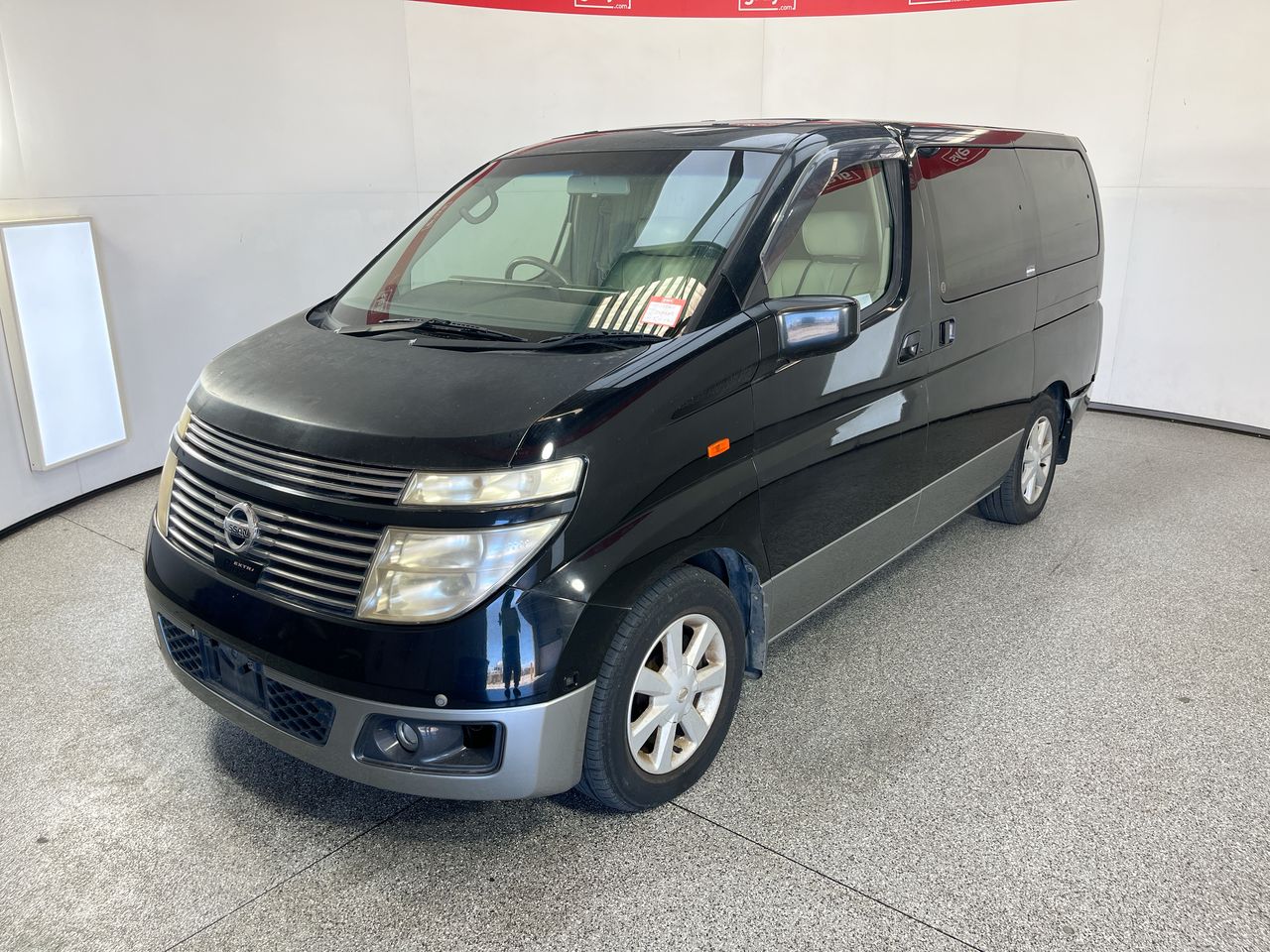 2004 Nissan Elgrand E51 Automatic 7 sts (Compliant 2) Van