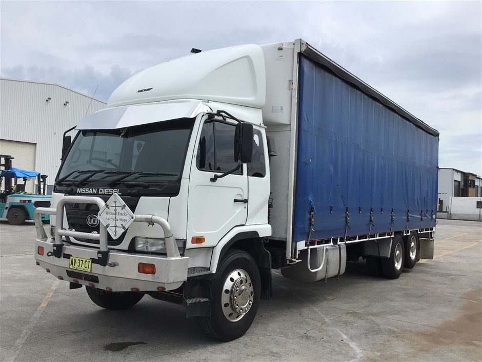 2007 UD PKA 265 6 x 2 Curtainsider Rigid Truck