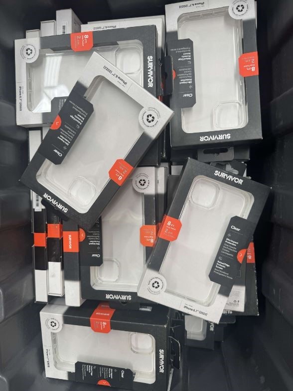 80 x SURVIVOR iPhone 14 Plus Clear. Total RRP: $2320.00 NB: Some Items Are