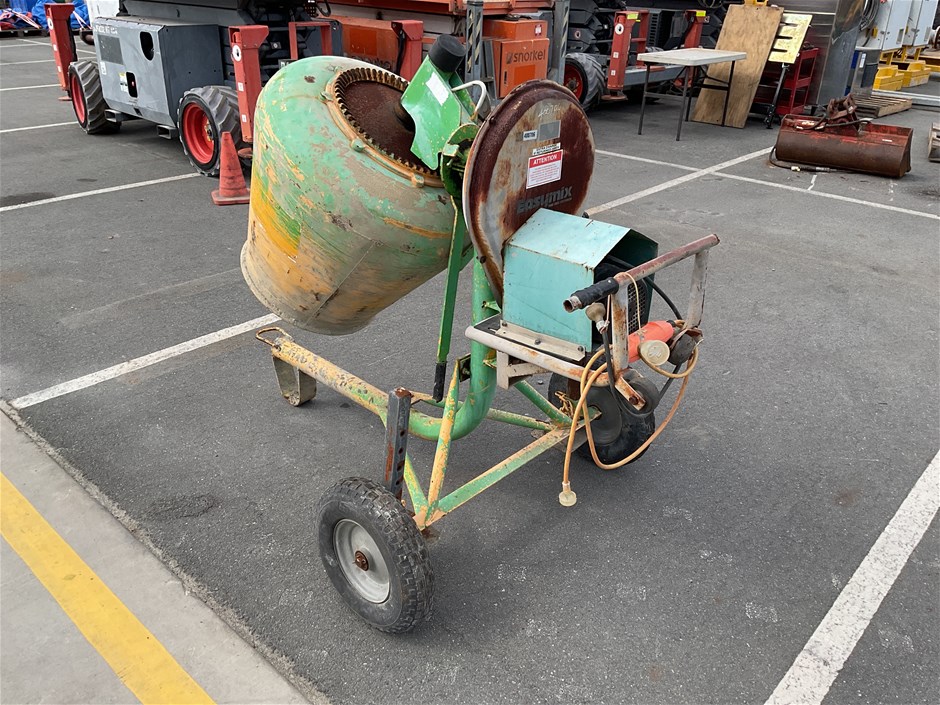 <p>Easymix Concrete Mixer</p>