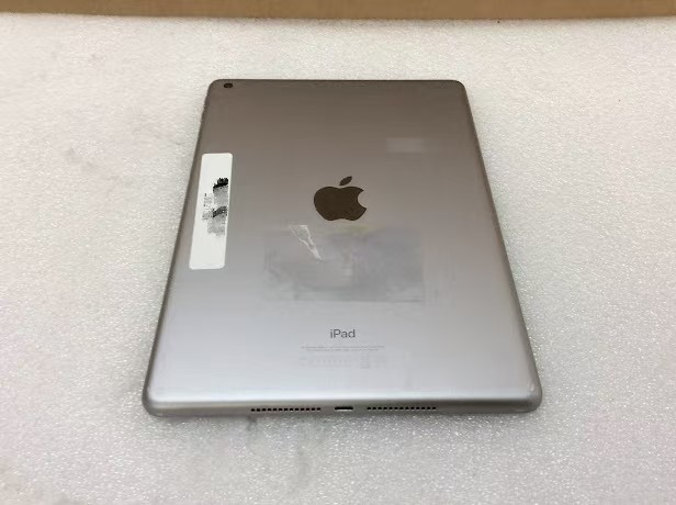 APPLE IPAD 5TH GEN A1822 Tablet A9 32GB