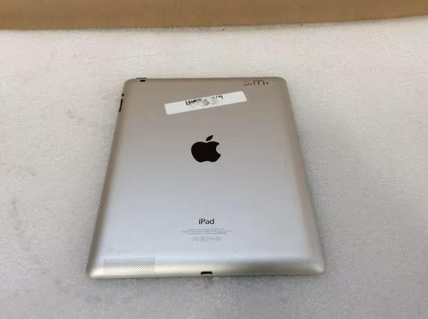 Apple iPad 4 (A1458) Tablet 16GB