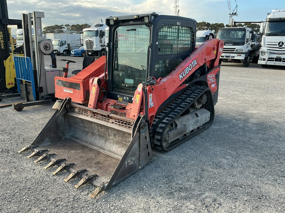 Kubota SVL75-2CH Skid Steer Loader (Track)